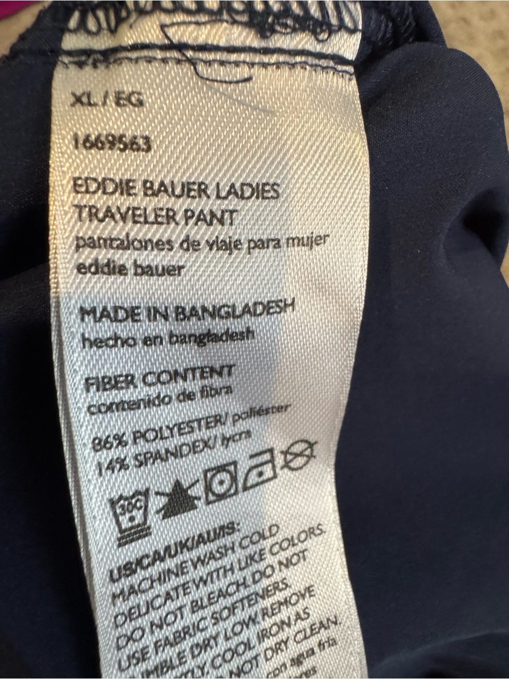 Women’s Eddie Bauer Navy Ankle Travel Pants - Size XL - Picture 5 of 5
